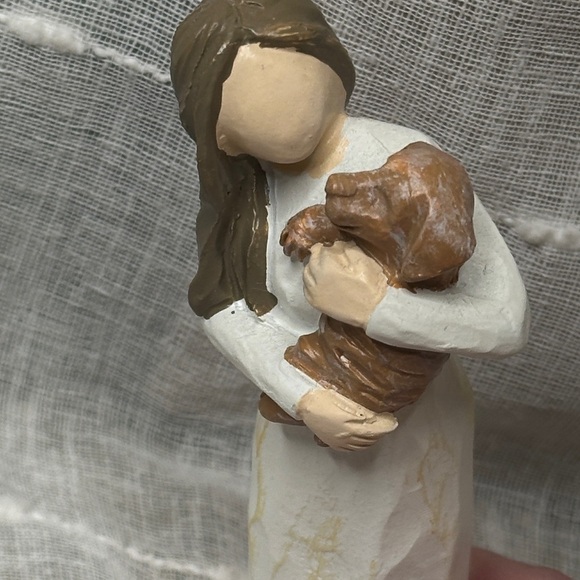 Woman Embracing Puppy Keepsake Girl & Dog Sculpture Gifts 6" x 2" x 1.5" NWOT - Picture 6 of 16
